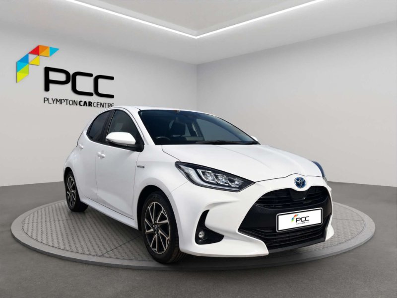 2021 TOYOTA YARIS BODY HATCHBACK MILEAGE 62,000 YEAR 2021 FUEL TYPE PETROL HYBRID GEARBOX AUTOMATIC... photo