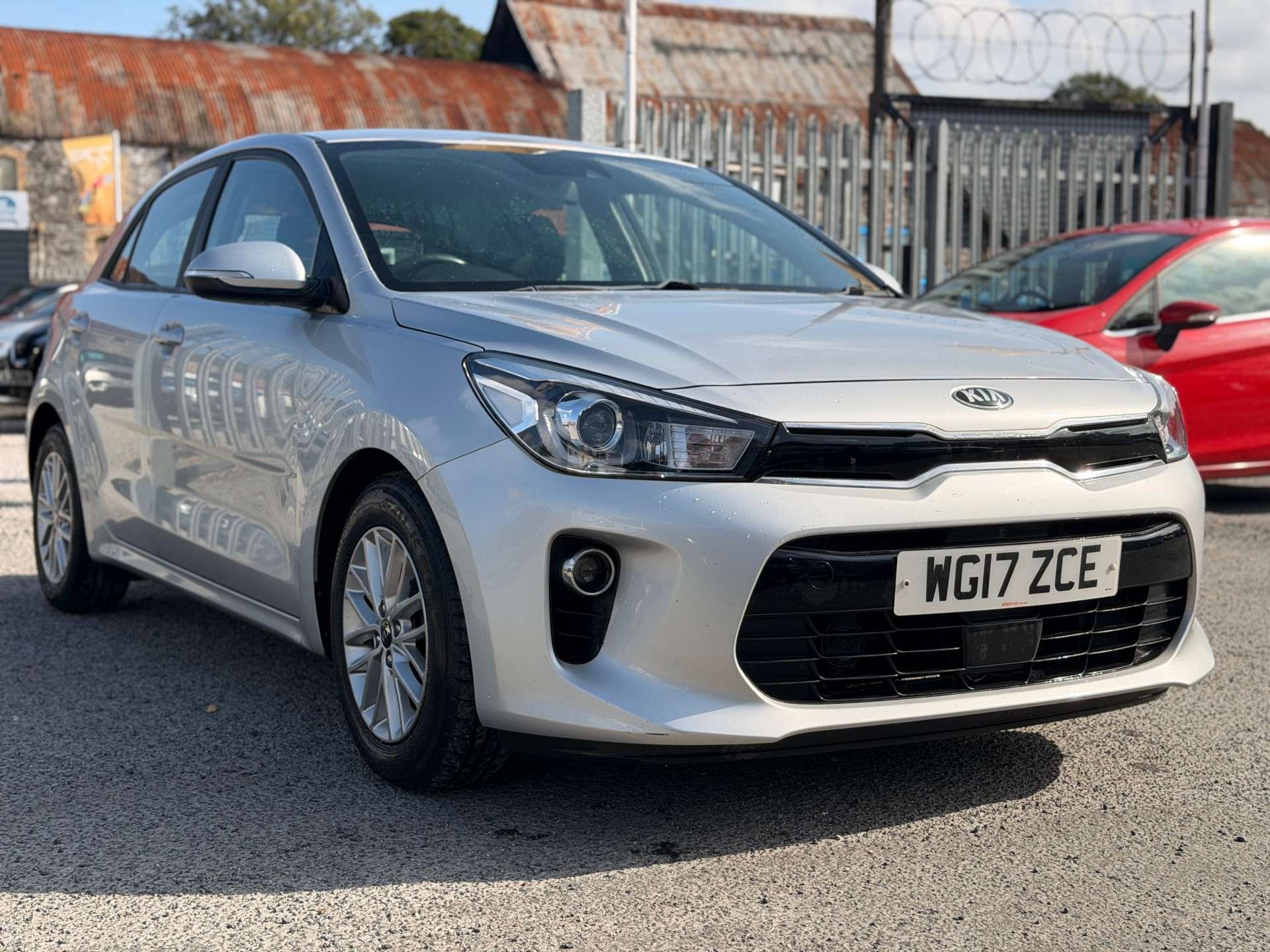 Kia Rio listing photo
